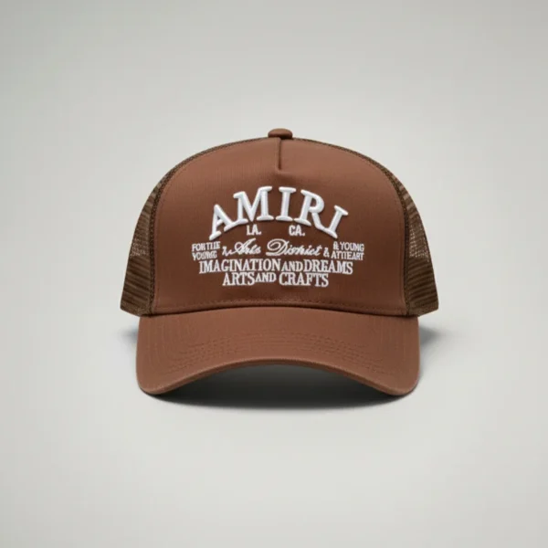 محصول AMIRI Cap قهوهای – نمای جلو