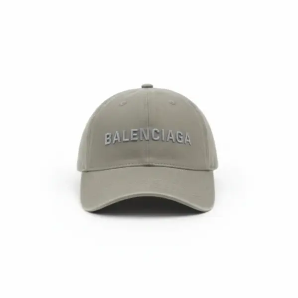 کلاه Balenciaga