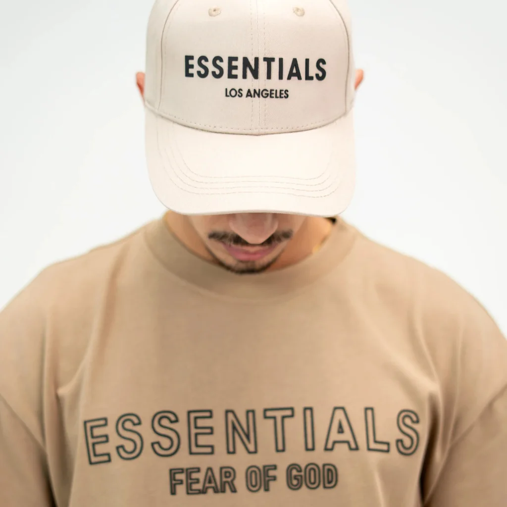 محصول Essentials Cap Hot Pink – نمای تنخور