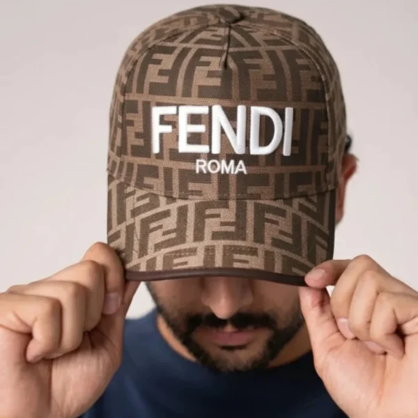 محصول Fendi Cap – نمای جلو