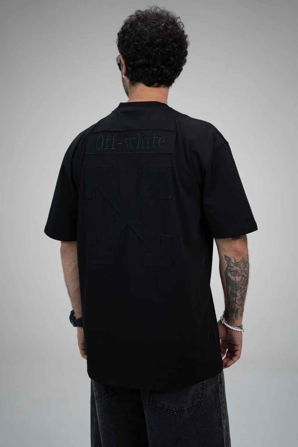 تیشرت OffWhite 4 مشکی – نمای پشت
