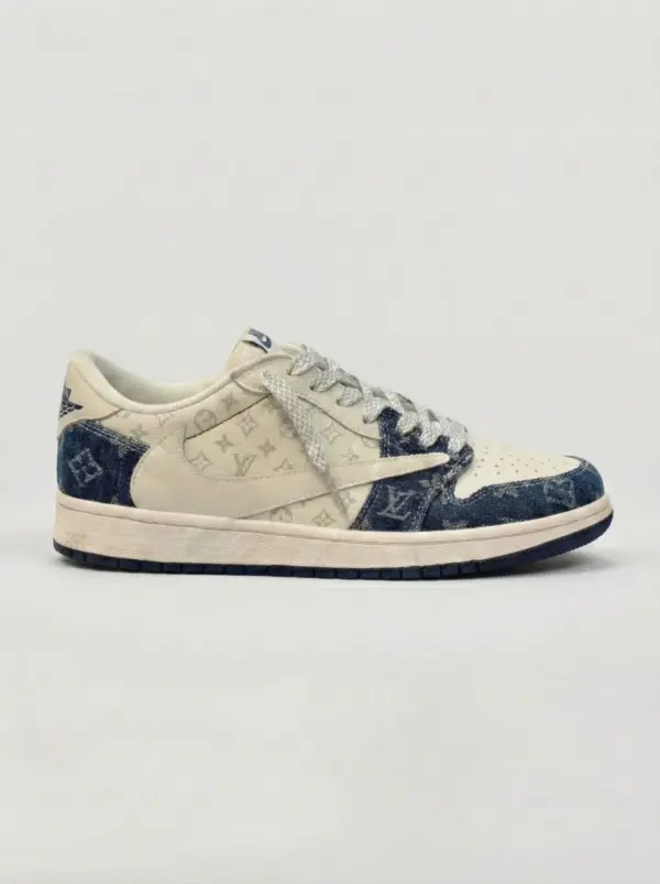 NIKE TRAVIS LV