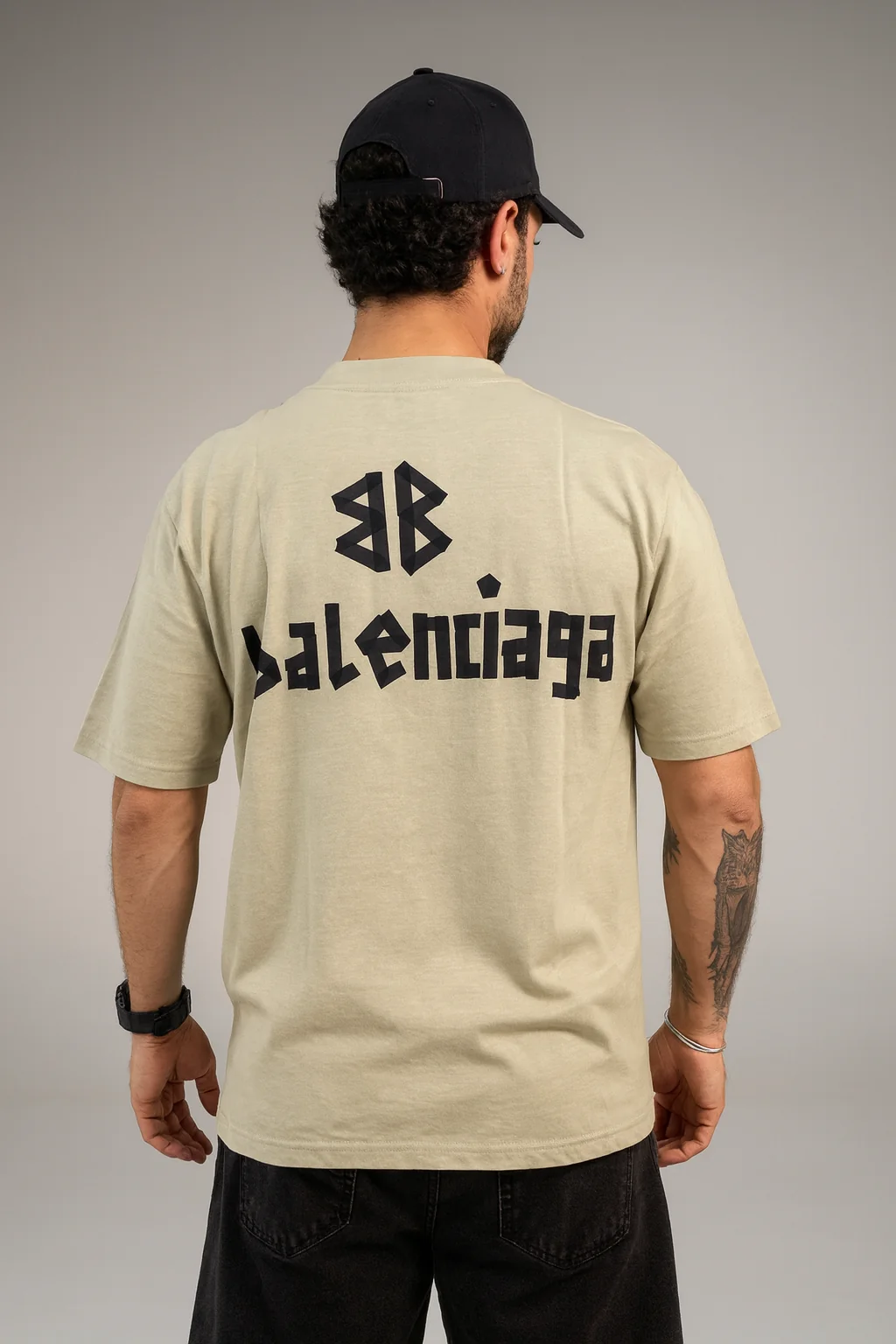تیشرت Balenciaga Gold 2 بژ – نمای پشت