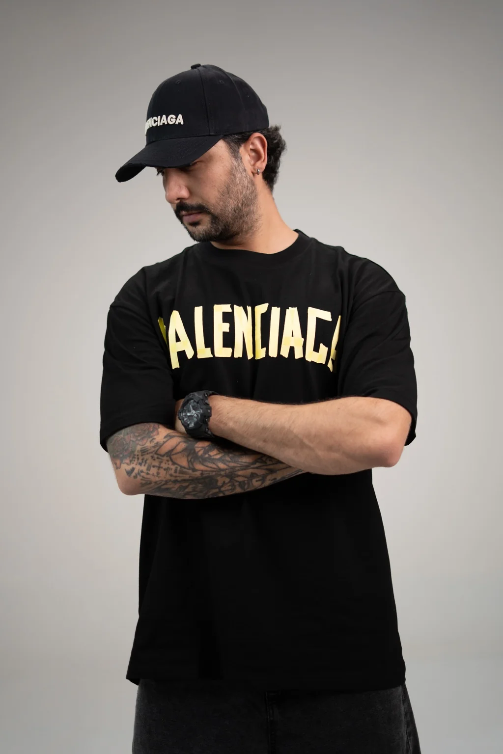 تیشرت Balenciaga Gold blak 2 – نمای جلو
